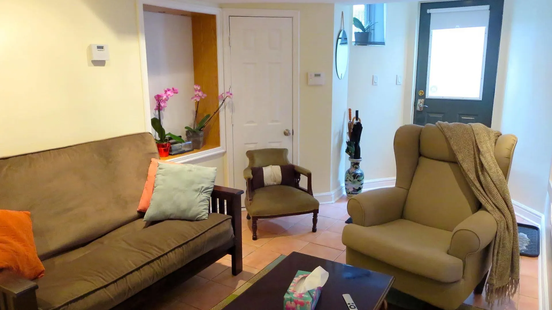 Executive Underground Apartment Toronto Kanada