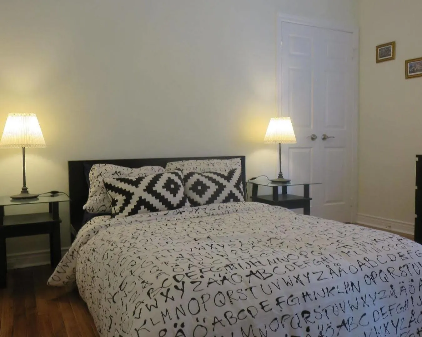 Executive Underground Apartment Toronto Kanada